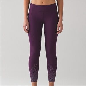 Lululemon Tight Stuff Scallop Reflective Leggings